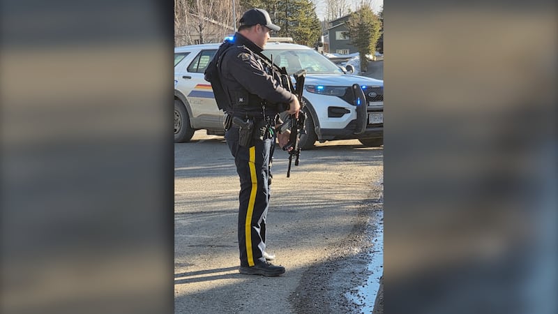 10 people dead, including suspect and 25 injured after school shooting in Tumbler Ridge: RCMP