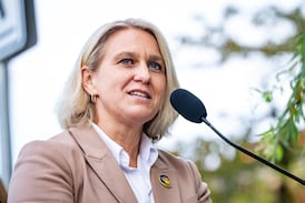 Independents branded 'NDP farm team' for helping shut down FOI debate