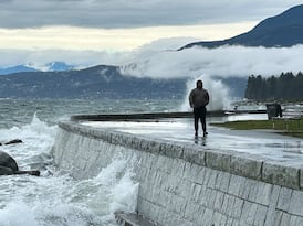 Stretch of Stanley Park seawall closing for maintenance, upgrades
