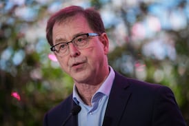 B.C. government reacts to report Ottawa favours southern pipeline route